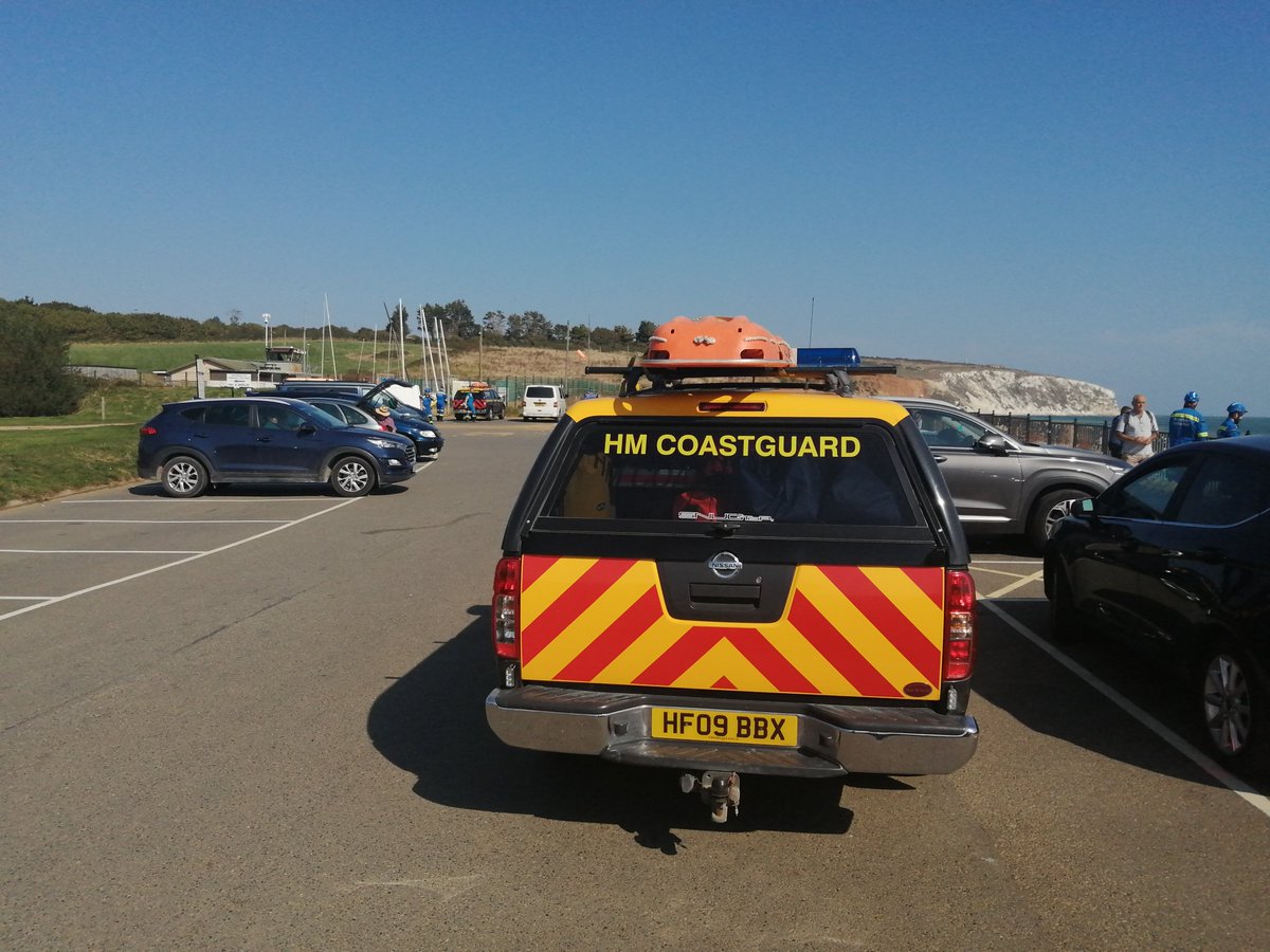📟Callout 18/09/24 13:30 Tasked alongside <a href="/BembridgeRNLI/">Bembridge RNLI</a> &amp; <a href="/VentnorCRT/">Ventnor Coastguard Rescue Team</a> to persons in the water in possible difficulty near Yaverland. Search from the shore by Coastguard Rescue officers &amp; shoreline search by the Lifeboat concluded that no persons could be located in difficulty.