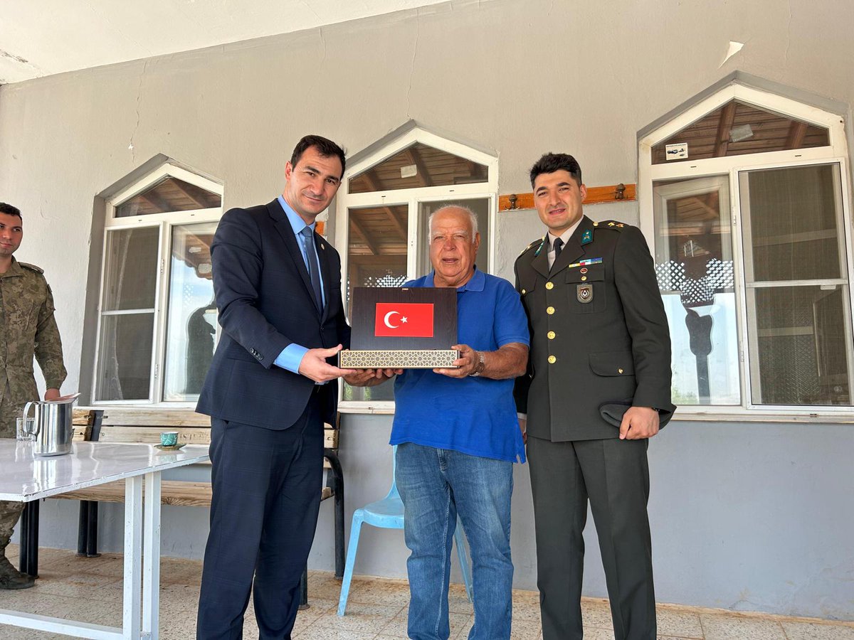 19 Eylül Gaziler Günü töreninin ardından  Kaymakamımız Sayın Okan Ayaz, Garnizon Komutanı Piyade Üsteğmen Sayın Mevlüt Sivri, Belediye Başkanı Sayın İsmail Kördeve ilçemizde ikamet eden Gazilerimiz Mehmet Yıldız ve Yahya Türkmen'i ziyaret ettiler.
<a href="/tahirshn_mia/">Tahir Şahin</a> <a href="/kilisvaliligi/">T.C. Kilis Valiliği</a>