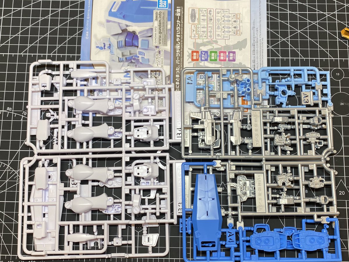 kawa_155DTM's tweet image. 模型店ではなく量販店で売ってたこういうパッケージのお菓子付きガンプラ見た事ないです？…さすがにもう食べれん、よなぁ…
#ガンプラ
#EntryGrade
#積みプラ崩し