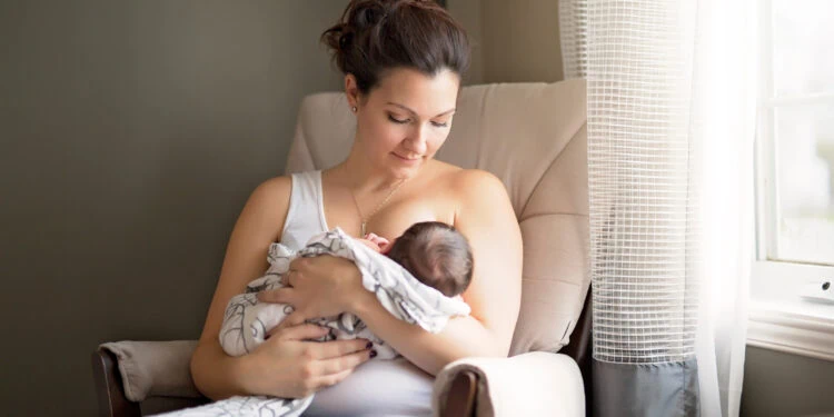 OwenGregorian's tweet photo. Breastfeeding from 1 to 8 months of age is associated with better cognitive abilities at 4 years old, study finds | PsyPost
A study of 4- to 5-year-old children in Spain found that participants who were breastfed as infants, for 1 to 8 months, tended to have better cognitive abilities compared to their peers who were not breastfed. These children had higher IQs, better working memory, nonverbal abilities, and cognitive proficiency. The effects persisted even after adjusting for the mother’s IQ and mother-infant attachment difficulties. The research was published in the International Journal of Early Childhood.
Human breast milk is the optimal food for infants, not only because it contains a variety of nutrients, but also because its composition changes and adapts to meet the infant’s growing needs. Typically, human infants are exclusively breastfed for the first six months of life. After this period, they are gradually introduced to solid foods. However, many infants continue breastfeeding along with solid food intake until they are one or two years old, depending on individual preferences and cultural norms.
Some mothers choose to breastfeed for longer periods, while others may stop sooner. Breastfeeding requires significant commitment from the mother, as she must be available whenever the baby is hungry, which can limit her ability to leave the baby in the care of others for extended periods. Some mothers may also face challenges such as insufficient milk production. Breastfeeding can sometimes lead to sore nipples or a painful condition known as mastitis.
For these reasons, and many others, some mothers opt to raise their babies using infant formula. However, numerous studies have linked breastfeeding to various positive outcomes later in life. Individuals who were breastfed as infants have been found to be more intelligent, exhibit better psychomotor development in infancy, and even achieve higher educational attainment, social status, and income in adulthood. However, other studies have not confirmed these associations.
Study author Susana Vargas‑Pérez sought to explore whether there is a link between breastfeeding and the cognitive abilities of children at 4 to 5 years of age. She analyzed data from the ECLIPSES and EPINED studies conducted in the region of Tarragona, Spain. Both studies followed infants from birth to 4-5 years of age, collecting data on breastfeeding practices, cognitive abilities, and other relevant factors.
The data came from 613 children born in 2013 and 2014. Information about breastfeeding was provided by the parents when the children were 4 years old. At this time, the children also completed an assessment of cognitive abilities using the Wechsler Preschool and Primary Scale of Intelligence – fourth edition. The mothers were assessed for their own intelligence using the Matrix Reasoning subtest of the Wechsler Adult Intelligence Scale – IV, and mother-infant attachment difficulties were evaluated using the Parent Stress Index – Short Form.
The results showed that children who were breastfed for 1 to 8 months had slightly better scores on several indicators of cognitive abilities compared to those who were not breastfed. These children had higher overall IQ scores, better working memory, nonverbal cognitive abilities, and higher scores on the cognitive proficiency index.
In contrast, children breastfed for more than 8 months showed significant improvements in non-verbal reasoning and overall processing speed but did not outperform the 1 to 8-month group in all areas. This suggests that while longer breastfeeding may offer some benefits, the greatest gains in cognitive development may occur within the first 8 months.
After adjusting for factors such as maternal intelligence and mother-child attachment, the relationship between breastfeeding and improved cognitive outcomes remained strong. This finding suggests that breastfeeding itself plays a crucial role in enhancing cognitive development, beyond the influences of family environment or maternal intelligence.
“Our study emphasizes the numerous advantages of breastfeeding and underscores the importance of infants being breastfed through healthcare and health policies. Advocating breastfeeding for the first six months of life is crucial for enhancing lifelong well-being and cognitive development in children,” the study authors concluded.
Read more:
https://t.co/ltyVSiC0CS
