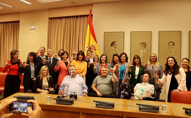 👉<a href="/olvidodlrosa/">Olvido</a> <a href="/PsoeGranada/">PSOE Granada</a> valora la propuesta de ley sobre la ELA, que tendrá un "impacto positivo" en los pacientes granadinos

Resalta que da respuesta a la reivindicación de pacientes y familiares para cubrir de manera integral sus necesidades
👇👇👇
elindependientedegranada.es/politica/rosa-…