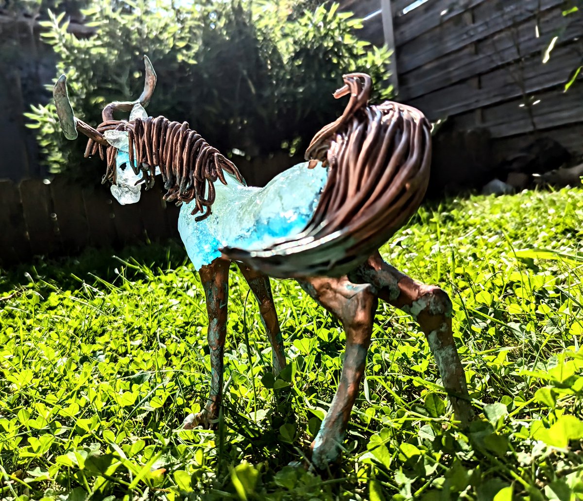 Chimère cuivrée et oxydée en vente

470 euros (fdp compris France métropolitaine + pays voisins ) 
Longueur :  25cm
Largeur : 15cm
Hauteur : 25cm 

DM si elle vous intéresse