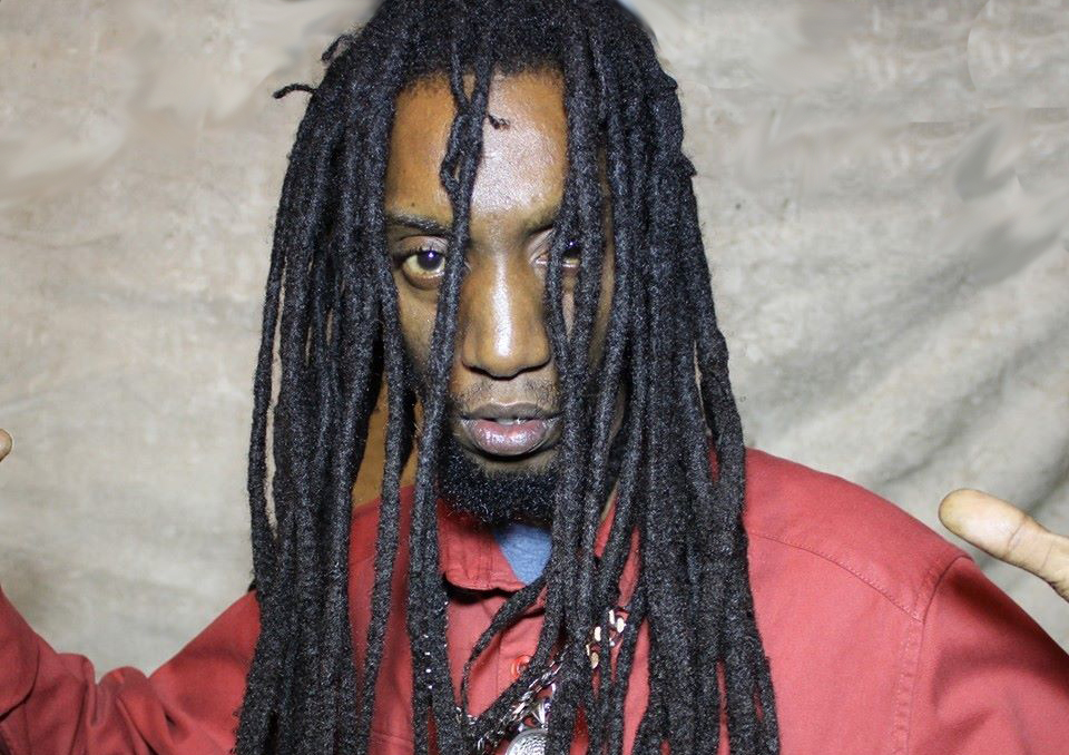 Menny More Joins Busy Signal, Jah Cure &amp; Others On The “Natural Vibes Riddim” dlvr.it/TDQsGl