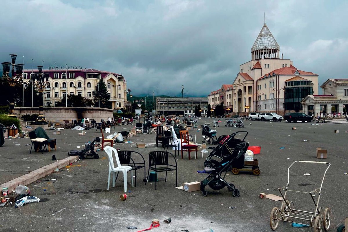 PierreJova's tweet image. Il y a un an, le Haut-Karabkah était vidé de ses habitants arméniens.