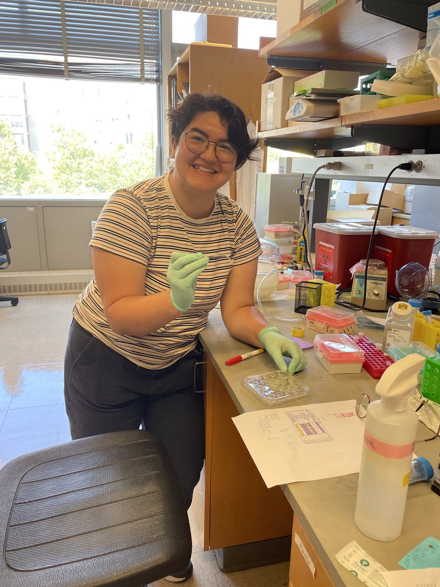 She is happy that she created a mucosal barrier engineering protocol so robust that even the advisor can implement it on the first try. (No lab coat as it was mock with no cells). Next stop Cambridge UK ⁦<a href="/roserventotormo/">roser</a>⁩ !