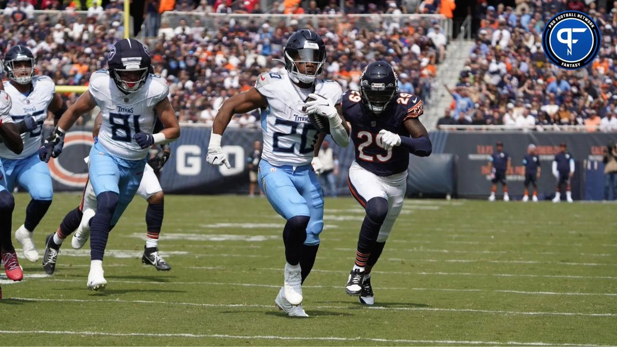 PPRFantasyTips's tweet image. There’s nothing better than finding a good RB that’s also an excellent pass catcher.

RBs that have received 5 or more targets in every game this SZN: ⬇️

- De’Von Achane
- Jahmyr Gibbs
- Breece Hall
- Bijan Robinson

Sleeper: Tony Pollard 💤