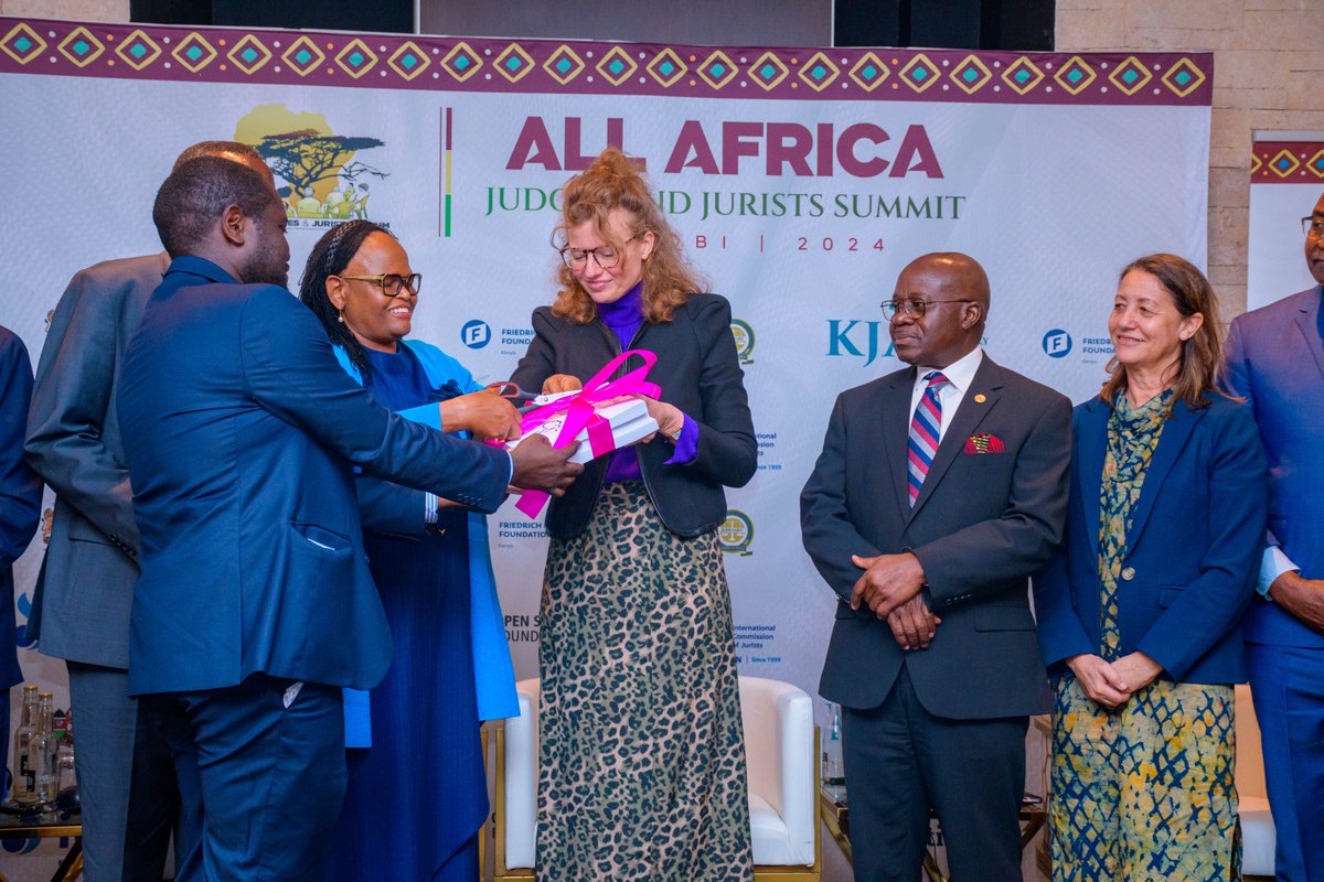 KAS Rule of Law Program for Sub-Saharan Africa (@kas_lawafrica) on Twitter photo Yesterday, we launched a groundbreaking book on Judicial Financial Independence in Africa, crucial for strengthening the rule of law! Honoured to have 🇰🇪 CJ <a href="/CJMarthaKoome/">Hon. Justice Martha K. Koome, FCIArb, EGH</a> launch it during the <a href="/AfricanJurists/">Africa Judges & Jurists Forum</a> summit in Nairobi. Edited by <a href="/BosireConrad/">Conrad Bosire, PhD</a> & published by <a href="/KABUPressKE/">Kabarak University Press</a>. Yesterday, we launched a groundbreaking book on Judicial Financial Independence in Africa, crucial for strengthening the rule of law! Honoured to have 🇰🇪 CJ <a href="/CJMarthaKoome/">Hon. Justice Martha K. Koome, FCIArb, EGH</a> launch it during the <a href="/AfricanJurists/">Africa Judges & Jurists Forum</a> summit in Nairobi. Edited by <a href="/BosireConrad/">Conrad Bosire, PhD</a> & published by <a href="/KABUPressKE/">Kabarak University Press</a>.