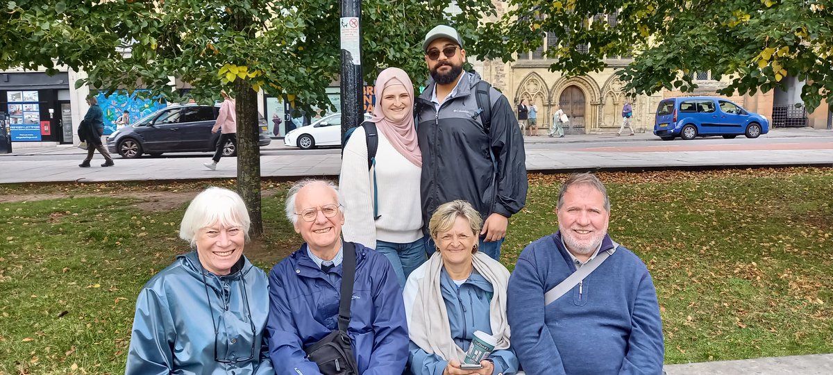 RobCollinGuide's tweet image. Lovely group from Bristol and the US on #BristolSlaveTradewalk on Sunday 15 September.  Important to discuss this difficult part of Bristol, Bath and British history and Colston&apos;s divisive legacy, and of the relevance of this history to us now.