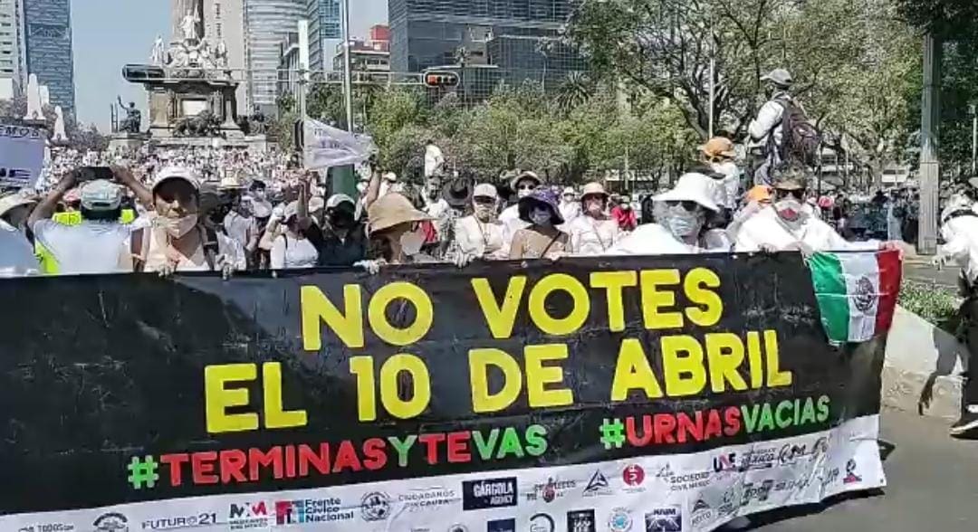 whitebear14667o's tweet image. Dónde están los que decían que López Obrador estaba contratado por 6 años y que debía terminar su sexenio. Quién crees que es el verdadero traidor de la democracia en México??? TRAIDORES #10DeAbrilNoseOlvida  
#ReformaAlPoderJudicia #ReformaJudicial #ReformaAlPoderJudicial