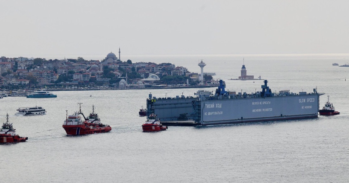 #Стамбул🇹🇷 - началась транспортировка плавучего дока для ФГУП «Атомфлот» <a href="/rosatom/">Росатом</a> #Мурманск. Док предназначен для атомных ледоколов проекта 22220 - paluba.media/news/159264
