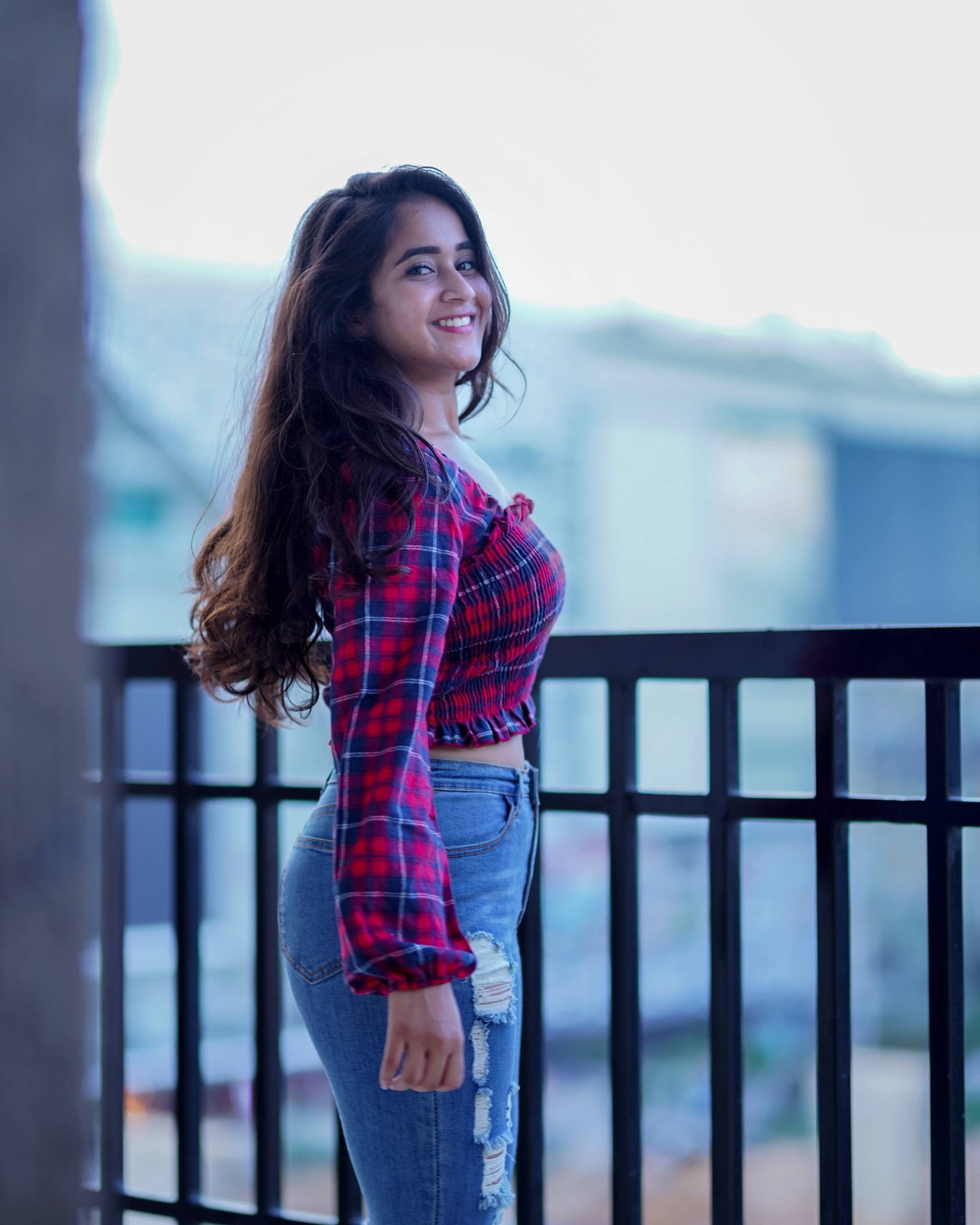 GX1yvtcaYAEaroC?format=jpg&name=large