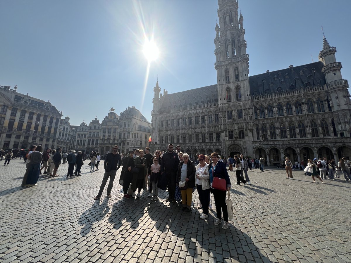 SilverGeekFr's tweet photo. Hier, c'était Belgique - France !
Une journée mémorable avec une victoire des Neuvillettes qui repartent de Bruxelles avec des souvenirs et une belle préparation pour la Finale Nationale ! https://t.co/SHqhYaYl6k