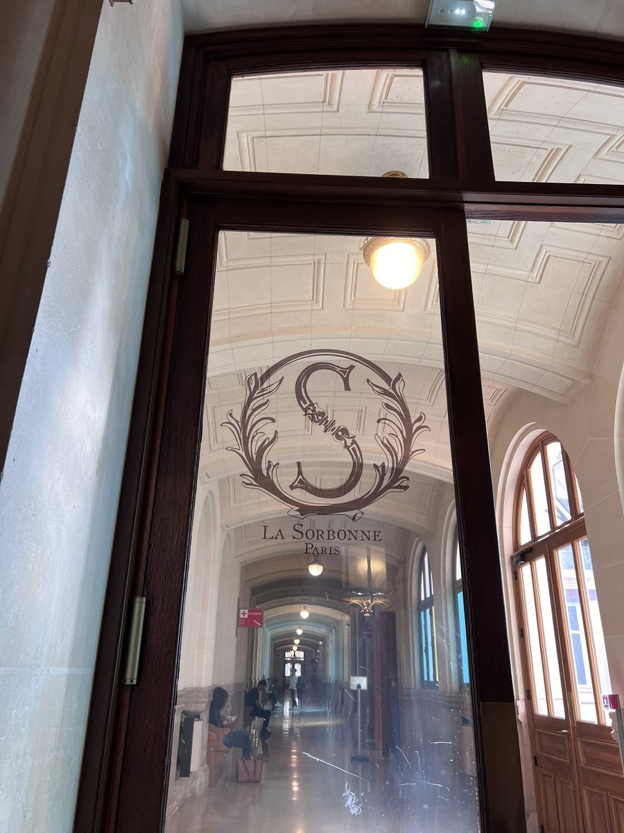 mbullara's tweet image. Quel bonheur de reprendre mes cours de communication ce jeudi et de retrouver des étudiants dynamiques et sympathiques !

#communication #compol #comdig #comcorporate