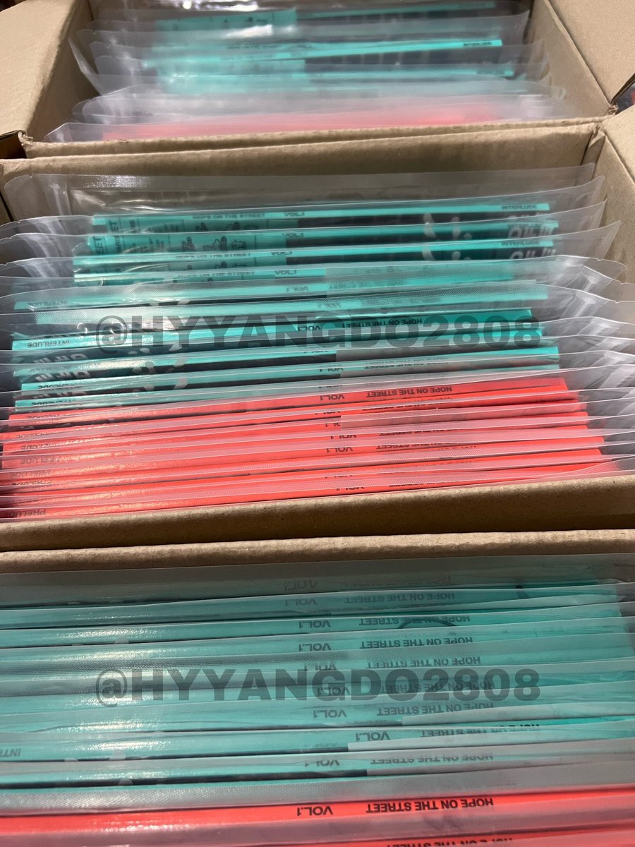 hyyangdo2808's tweet photo. WTS j-hope hope on the street ALBUM SEALED/ UNOPENED sell

✅ On-hand/sealed/unopened 

1 set 2️⃣.0️⃣
30 sets available 

No booking no holding dm when you're ready to deposit

방탄 제이홉 홉온스 미개봉 앨범 양도 홉온더스트릿세트 https://t.co/kmBnEoh83Y