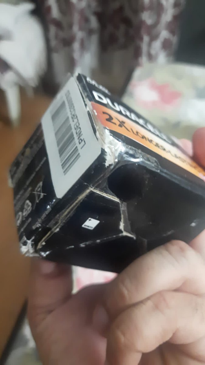 manudadrifter's tweet photo. Never knew that @amazonIN  is the new @OLX_India i.e selling used items in place of new ones.

#Amazon #olx #bad #Practice https://t.co/IBtSZInyiv