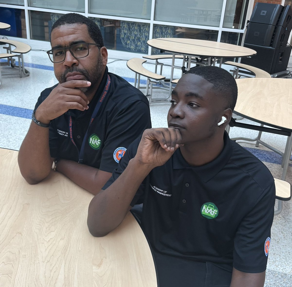 RooseveltCTE's tweet photo. On CTE Days, our students and staff wear their @NAFCareerAcads academy polos. Senior Business Management &amp; Administration Academy scholar Tavon Morris, junior Global Service &amp; Diplomacy Academy scholar Cecilia Garcia Flores, and Director Hipkins understood the assignment. https://t.co/WhHwXS2xL6