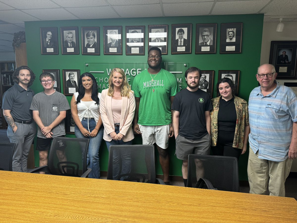 Thanks to @SagerWsaz for being a guest speaker in Professor Yohe’s class today! <a href="/WSAZnews/">WSAZ NewsChannel 3</a> <a href="/marshallu/">Marshall University</a> #tellthestory