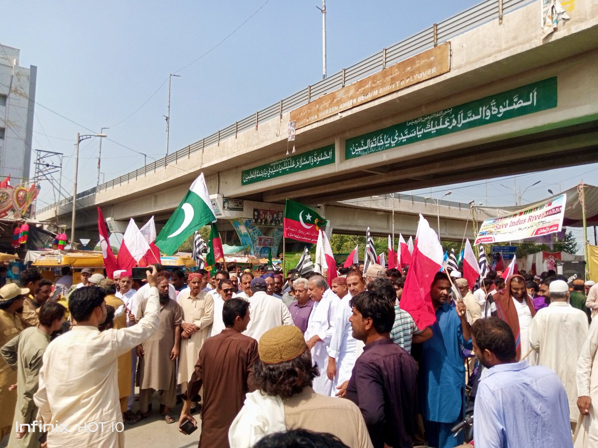 Ik719025's tweet image. Protect against zardari mafia and God fathers of zardari mafia
nation of Sindhi's one voice #Stop_Ugly_policy_against_Sindh
#Saveindus 
#Sindh