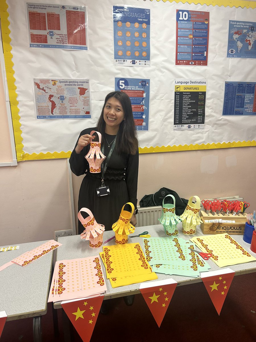 Ms. Wan is showing you how to make paper lanterns and telling you all about how you can study Mandarin at Meadow Park!