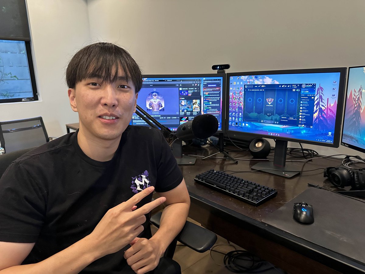 Yiliang Peng (@doublelift1) on Twitter photo Zowie sent over some XL2566X+ Monitors for me to try and I've never been gaming this smooth before. If you want a 400hz supermonitor with DyAc2 technology, cop yours today 😤
benqurl.biz/4d3wOk4
<a href="/ZOWIEbyBenQUSA/">ZOWIE Esports North America</a> #FastTN #DyAc2 Zowie sent over some XL2566X+ Monitors for me to try and I've never been gaming this smooth before. If you want a 400hz supermonitor with DyAc2 technology, cop yours today 😤
benqurl.biz/4d3wOk4
<a href="/ZOWIEbyBenQUSA/">ZOWIE Esports North America</a> #FastTN #DyAc2