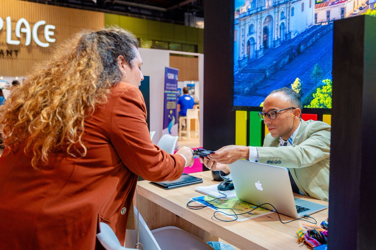 InguatPrensa's tweet photo. 🌍✨ ¡Hoy es el último día de la feria internacional Top Resa!
🇬🇹✈️ Durante tres días, Guatemala brilló ante el mundo, destacándose en la industria turística en la prestigiosa feria en Porte de Versailles, París. ¡Seguimos poniendo a Guatemala en el mapa global!
#IFTMPARIS https://t.co/BLbpD9bFwV