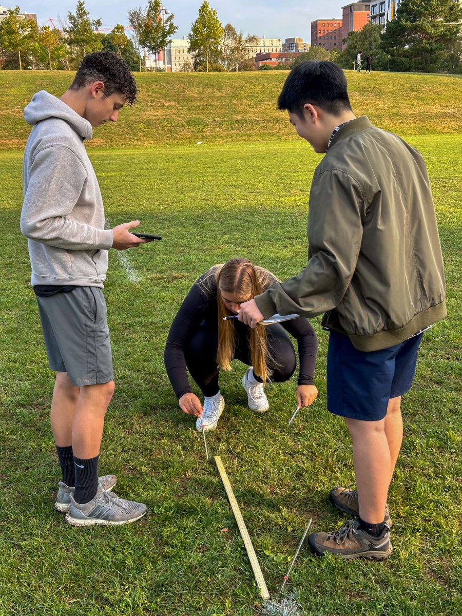 halifaxgrammar's tweet image. Grade 11 Bio students adventured out for some field work to collect transect data for analysis! They are practicing skills for the IB internal assessment investigation.

#HalifaxGrammar #GrammarAcademics #IBScience #Biology