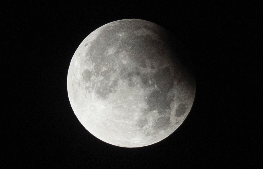 Cian O'Regan (@irishspaceblog) on Twitter photo Images of Wednesday’s #HarvestMoon #Supermoon rising behind the partially constructed lighthouse on Capel Island in east Cork, as well as the partial lunar eclipse a few hours later.
As featured in today’s <a href="/irishexaminer/">Irish Examiner</a> cianoregan.com Images of Wednesday’s #HarvestMoon #Supermoon rising behind the partially constructed lighthouse on Capel Island in east Cork, as well as the partial lunar eclipse a few hours later.
As featured in today’s <a href="/irishexaminer/">Irish Examiner</a> cianoregan.com