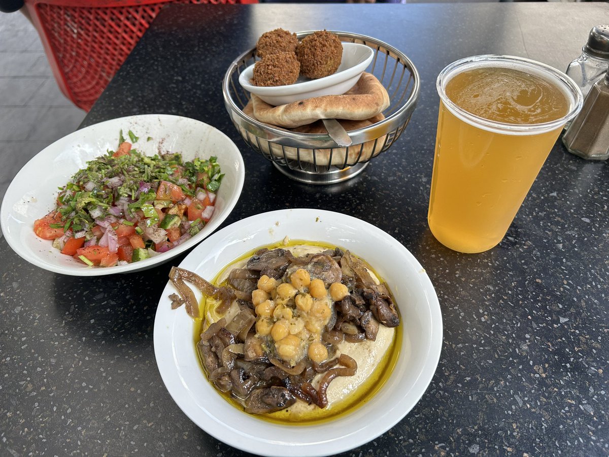 academic_la's tweet image. I present the ultimate Israeli lunch. This is why we are the greatest country on earth.