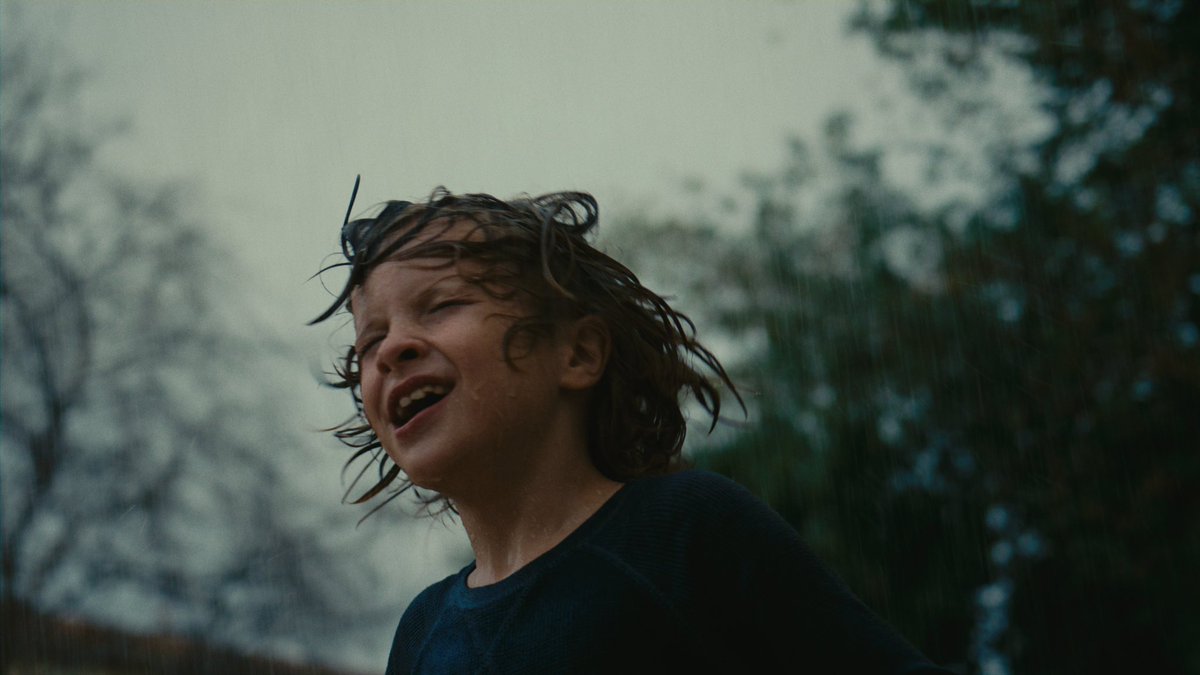 WhyyTom's tweet image. I finished coloring a feature film today. Here are 4 of my favorite stills from it out of context.