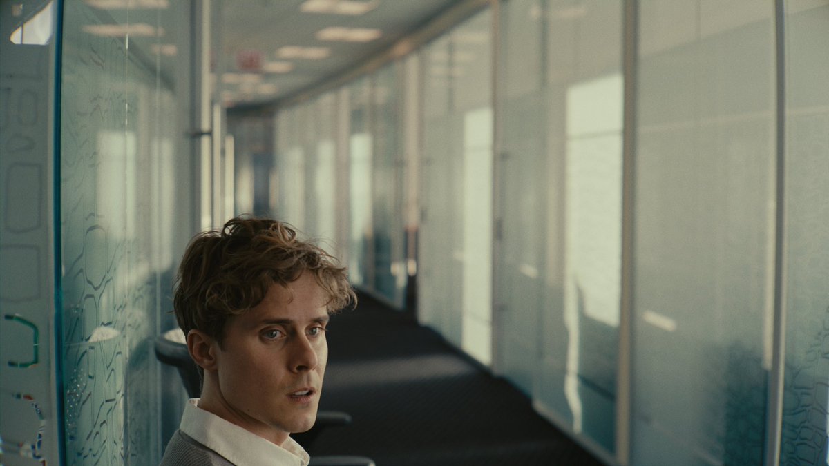 WhyyTom's tweet image. I finished coloring a feature film today. Here are 4 of my favorite stills from it out of context.