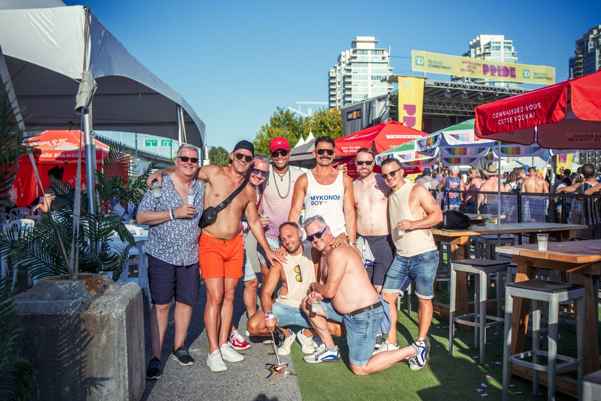 ✨ It’s all smiles when you’re living the high life in the Smirnoff VIP section!🍸 Well-fed and served, thanks to the incredible bites from Truffles Fine Foods and top-tier drinks to match. 🍽️🍹 🌈 #VanPrideFest