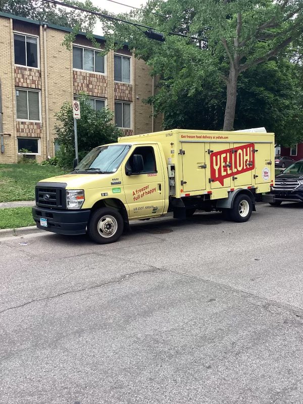 Gopher fans, 
Go check out the <a href="/DTAthletes/">DinkytownAthletes</a> Bundle with our partners <a href="/Yelloh_Delivery/">Yelloh</a> ! When you purchase $100 or more of the bundle, 10% of proceeds come back to me and my teammates. Make sure to add code “DKTN10” at checkout!

yelloh.com/landing/?id=di…