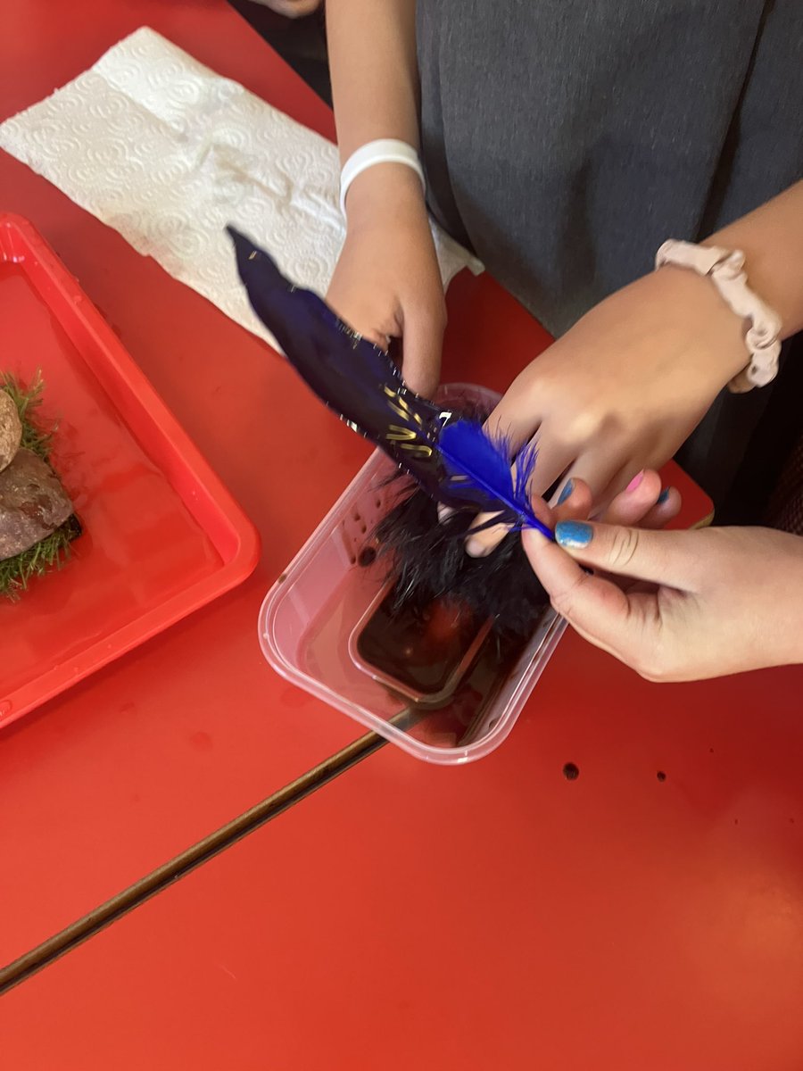 Today I visited <a href="/kettinsps/">Kettins Primary School</a> where the p4-7 class learned about oils spills, the impact on animals and the environment &amp; how they are cleaned up. They designed and deployed an oil spill cleanup on ocean habitats they created! #UHISTEM #STEM