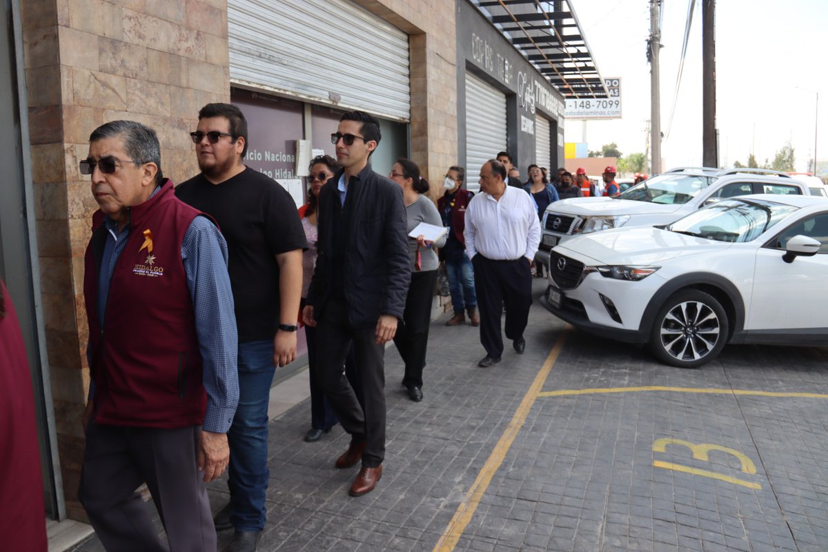 oscar_jgonher's tweet photo. Aplicar correctamente los protocolos de seguridad en caso de emergencia ayudan a reducir riesgos y salvar vidas; junto a las y los compañeros de la @strabajohgo me sumé al #SimulacroNacional2024 https://t.co/Kvp3NRuPPF