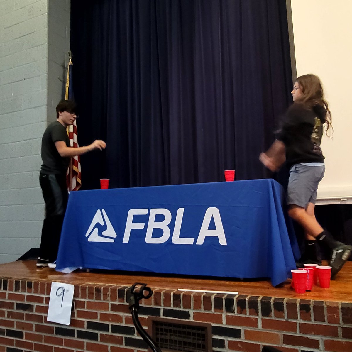FBLANHS's tweet photo. Fun at our second chapter meeting! 
#fbla
#vafbla https://t.co/h0q8PrVAC4