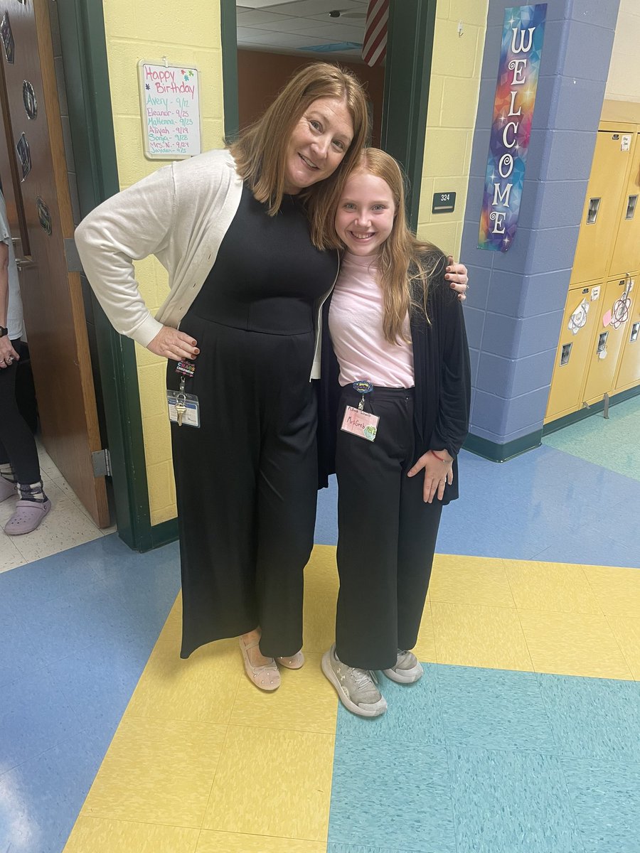 When the Sixth Graders <a href="/MulberryEagles/">Mulberry Elementary</a>, choose “Dress as a Staff Member” for their Dojo reward~ you get a pic with your mini-me ⭐️💗 <a href="/Milford_Schools/">Milford Schools</a> <a href="/Milford_Super/">MilfordSuper</a>