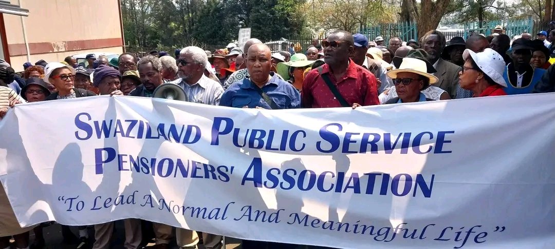 swadnu's tweet photo. If the old can do it,,,march to petition a Gvt to be accountablend responsible,,,,,why not the young bcz they can even do more.  

Thank you our parents 
#pensioners https://t.co/2VKheLB7Aq