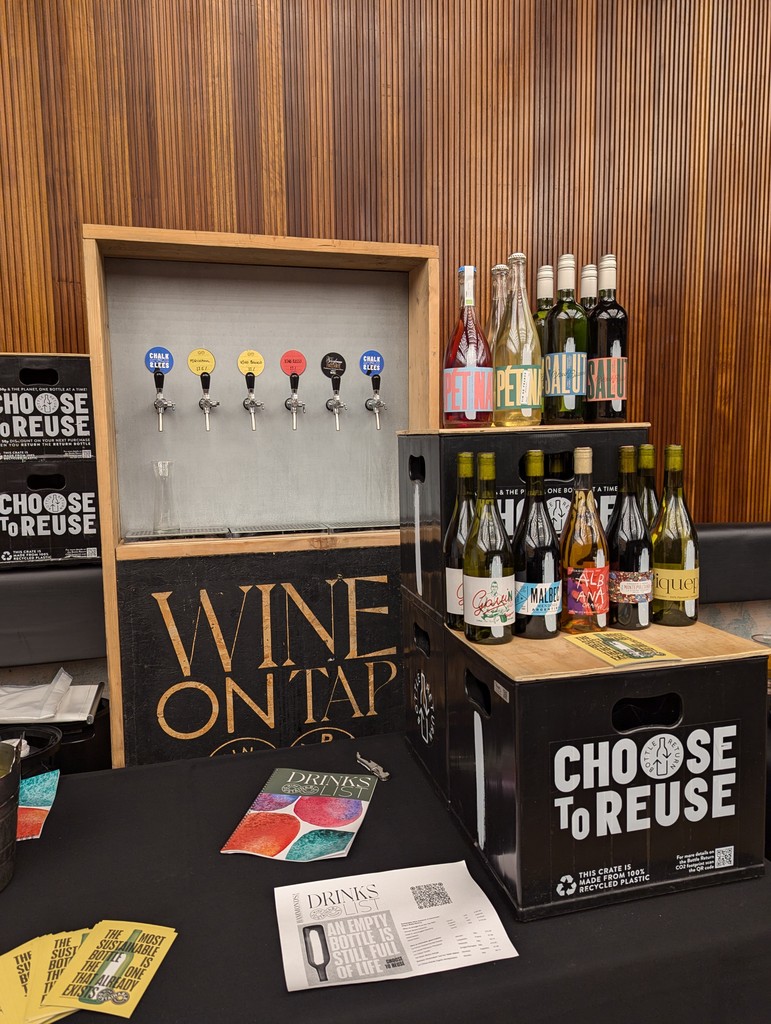 Sustainable Wine Solutions (@sws_wine) on Twitter photo Cheers to everybody who attended our two trade tastings this week.
Thanks also to our hosts @luckysaintbeer & <a href="/hammondsofkford/">Hammonds Knutsford</a> and to The Vine Strategy Group & @tried_supplied for partnering with us 💚 Cheers to everybody who attended our two trade tastings this week.
Thanks also to our hosts @luckysaintbeer & <a href="/hammondsofkford/">Hammonds Knutsford</a> and to The Vine Strategy Group & @tried_supplied for partnering with us 💚