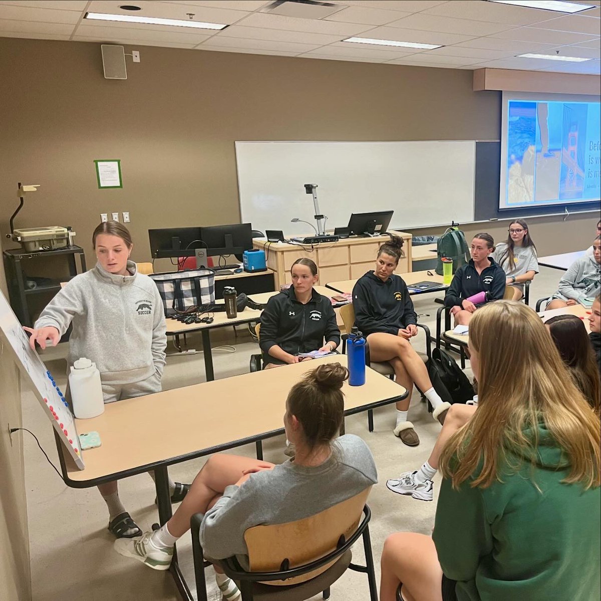 Happy National Coaches Week to the best coaches around. We are so grateful for all your support😸💚

#ThanksCoach