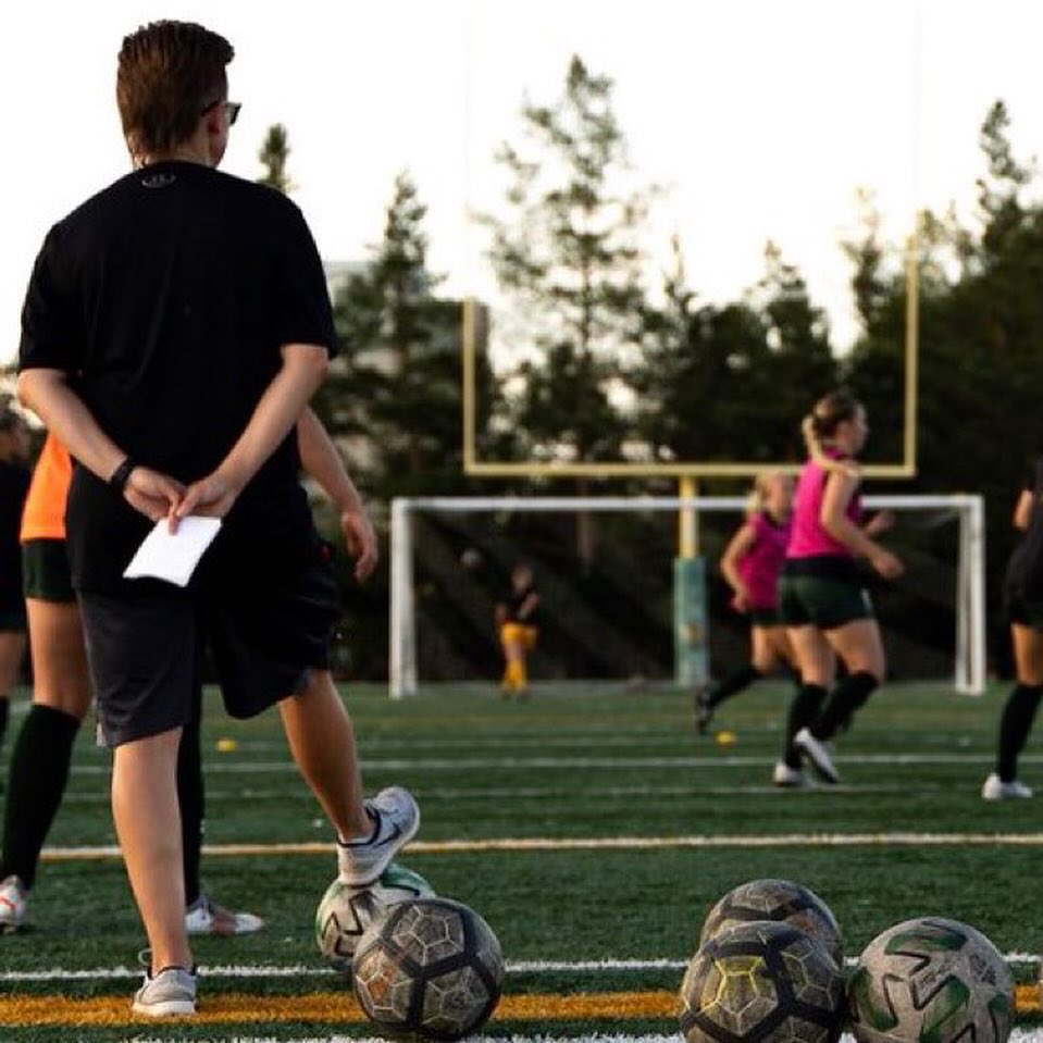 UofRSoccer's tweet photo. Happy National Coaches Week to the best coaches around. We are so grateful for all your support😸💚

#ThanksCoach https://t.co/xRBJ2CoZFD