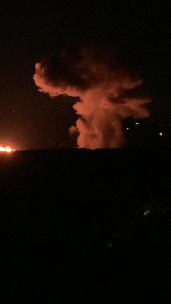 ConflictTR's tweet photo. 🚨 #SONDAKİKA | İsrail, Lübnan'ın güneyini ağır şekilde vuruyor. https://t.co/slEwV0Jz0T
