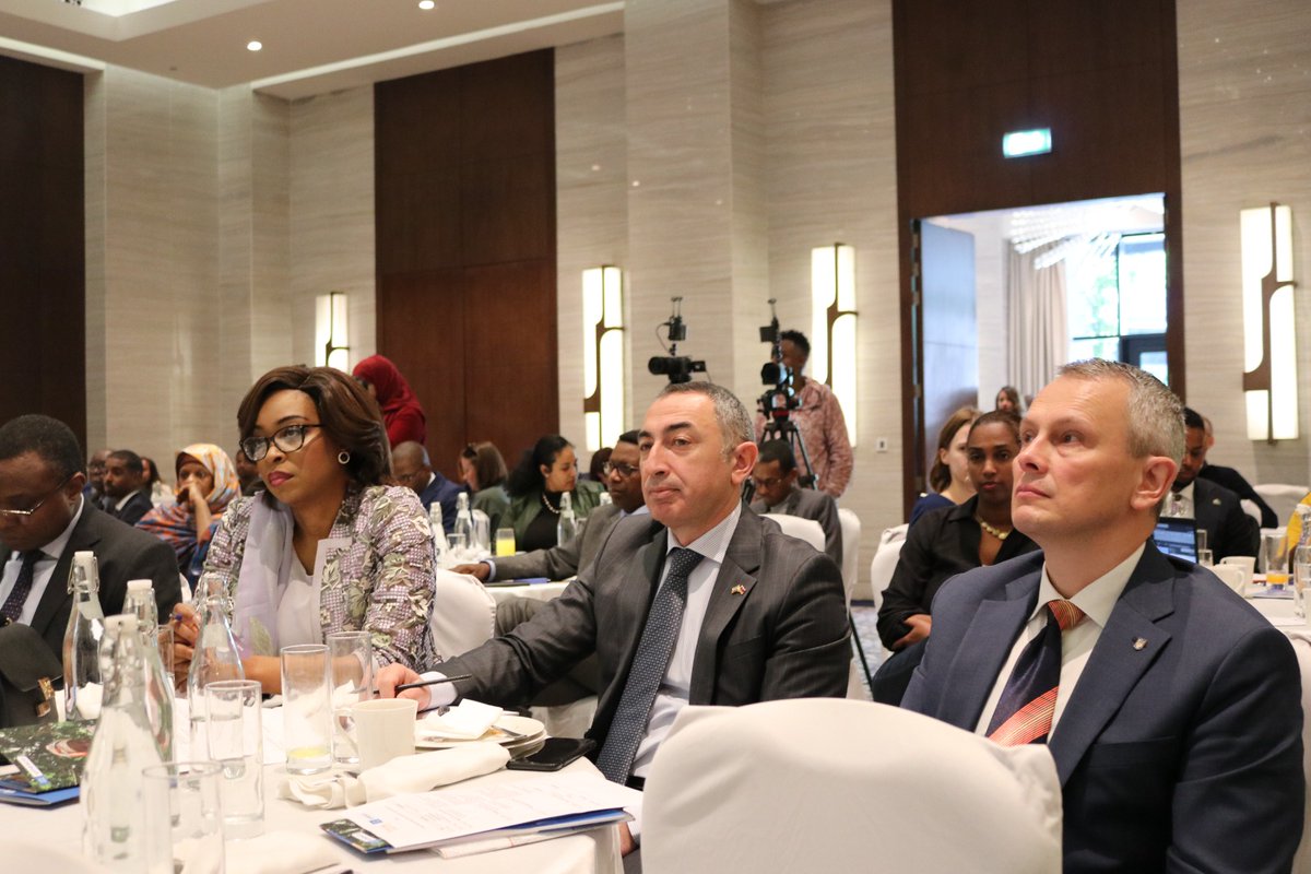 UNESCO_Addis's tweet photo. @_AfricanUnion &amp; @UNESCO_Addis hosted partners to promote journalists safety ahead of #IDEI2024! 25+ Ambassadors &amp; 75+ reps from diplomatic missions, AU, UN &amp; partners gathered in Addis to bolster journalist safety. Join us Nov 6-7 to advocate for the #protectionofjournalists! https://t.co/JVbCYwOqfp