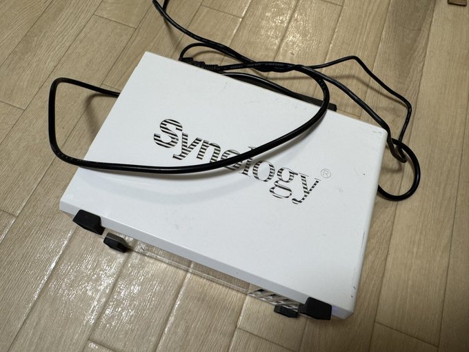 再掲　欲しい人がいれば。 Synologyのnas DS215J オマケで2TBのHDD2台つき。 https://t.co/qYwdsCTWS8<a href="/tag/%E6%A1%9C%E9%80%A2%E7%A5%AD"class="tags"><span>#桜逢祭</span></a>