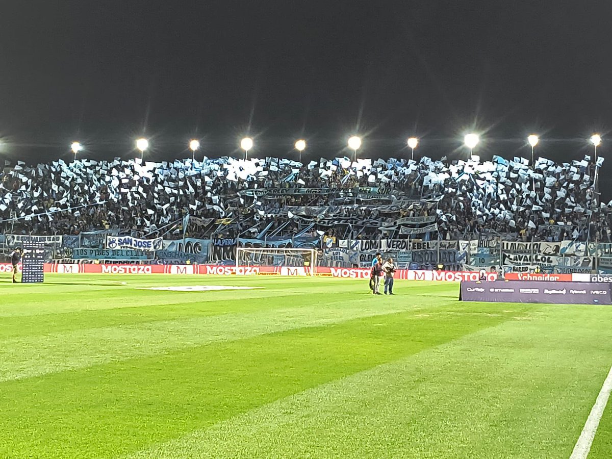 es parte del fútbol dirían, las injusticias arbitrales y demás, Temperley no jugó como debería y tenía con que (sentados en el banco) pero que dolor que les pese la camiseta. Aguante Temperley siempre carajo, tu gente siempre va a estar, ya vendrán las buenas. ⛽️🩵