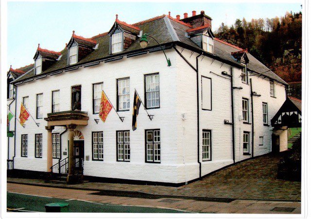 Llongyfarchiadiau to The Owain Glyndwr Community Hotel Ltd in Corwen for finally purchasing the pub for the community. A fantastic effort from the whole community. <a href="/Cwmpas_Coop/">Cwmpas</a> #PowerOfCommunityShares