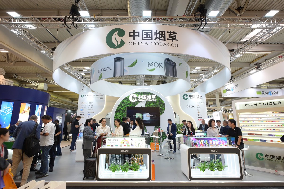 2FIRSTS's tweet image. On day1 of #intertabac, 2Firsts conducted interview with #China Tobacco Hong Kong.
They exhibited for the 1st time tea-based non-cigarette products (0-nicotine pods), bringing richer product experience to consumers around the world.