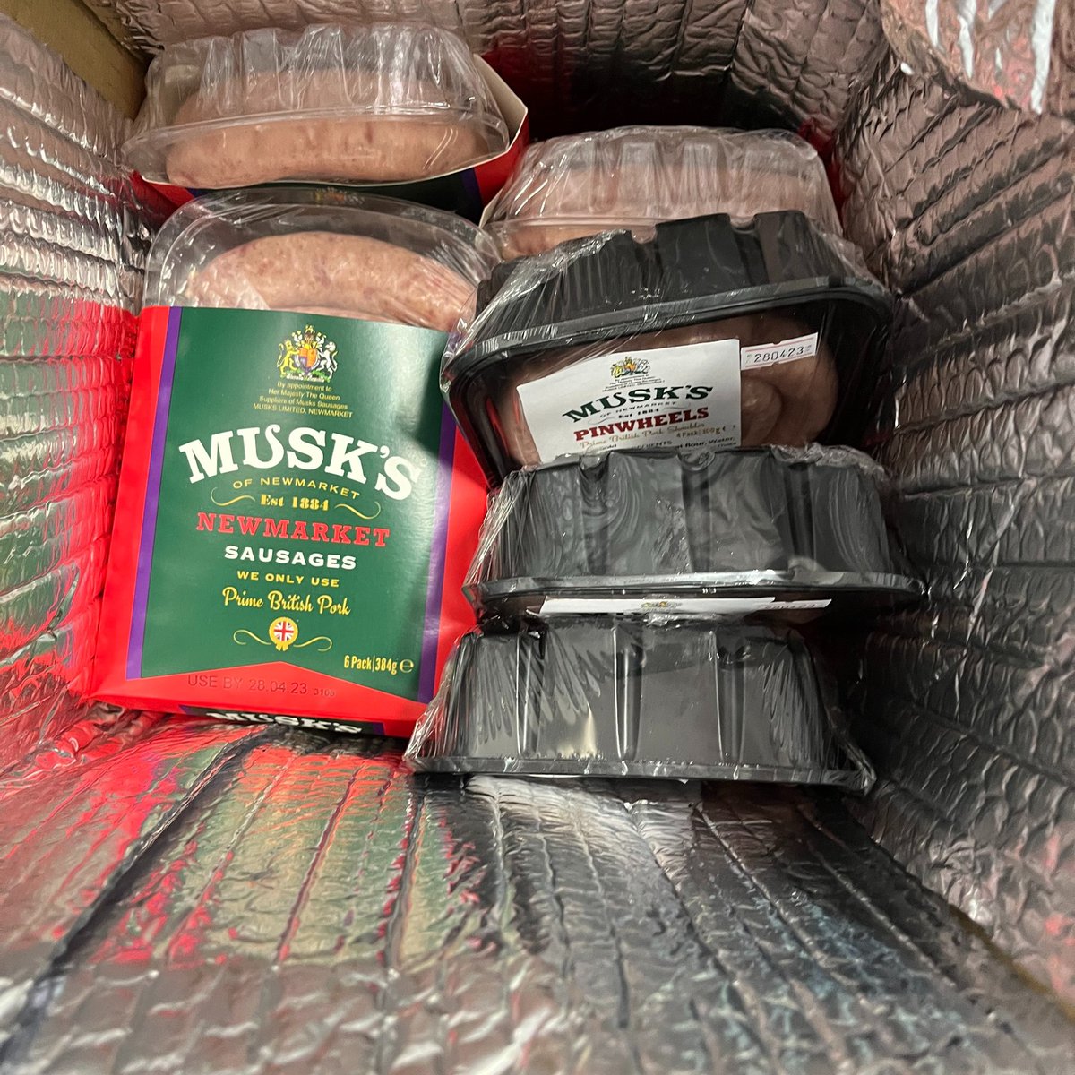 All our parcels are rigorously tested to preserve their temperature for a full 24 hours.

Rest assured, your orders are dispatched via our selected courier service for guaranteed next-day delivery.