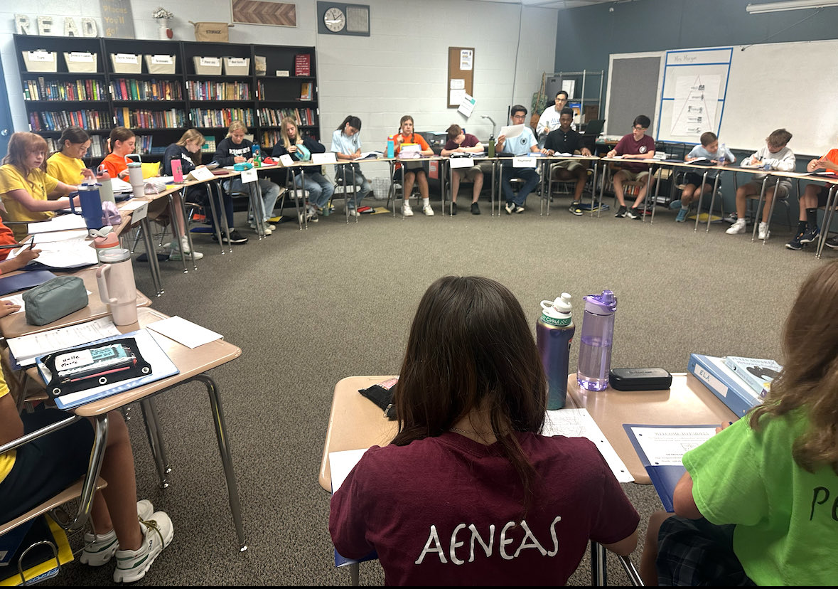traceyarmour's tweet photo. ⁦@PaideiaCenter⁩ Great discussion today in Mrs. Morgan’s 7th grade ELA classroom. Paideia seminar on "The Masque of the Red Death" by Poe ⁦@merrolhydehawks⁩ https://t.co/M9JiUNdz0x