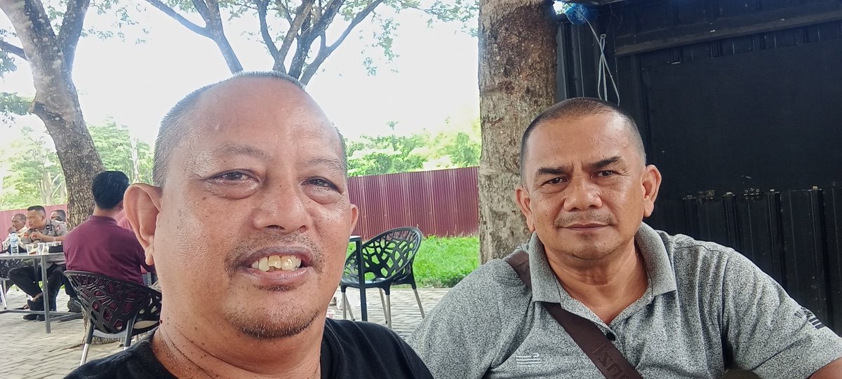 haris_st's tweet photo. Lama tidak bersua, sekali bersua tidak lama. Sehat dan sukses selalu kawan.. https://t.co/lKPtt5r6sc