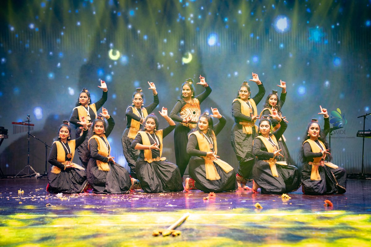 Sravya Manasa's Dance Ensemble at National Theatre, Abu Dhabi on 15th Sep for #wam #globalconvention

#sravyamanasa 
#indiandancer #choreographer #dancecrew #kuchipudi #indianclassical #show #performance